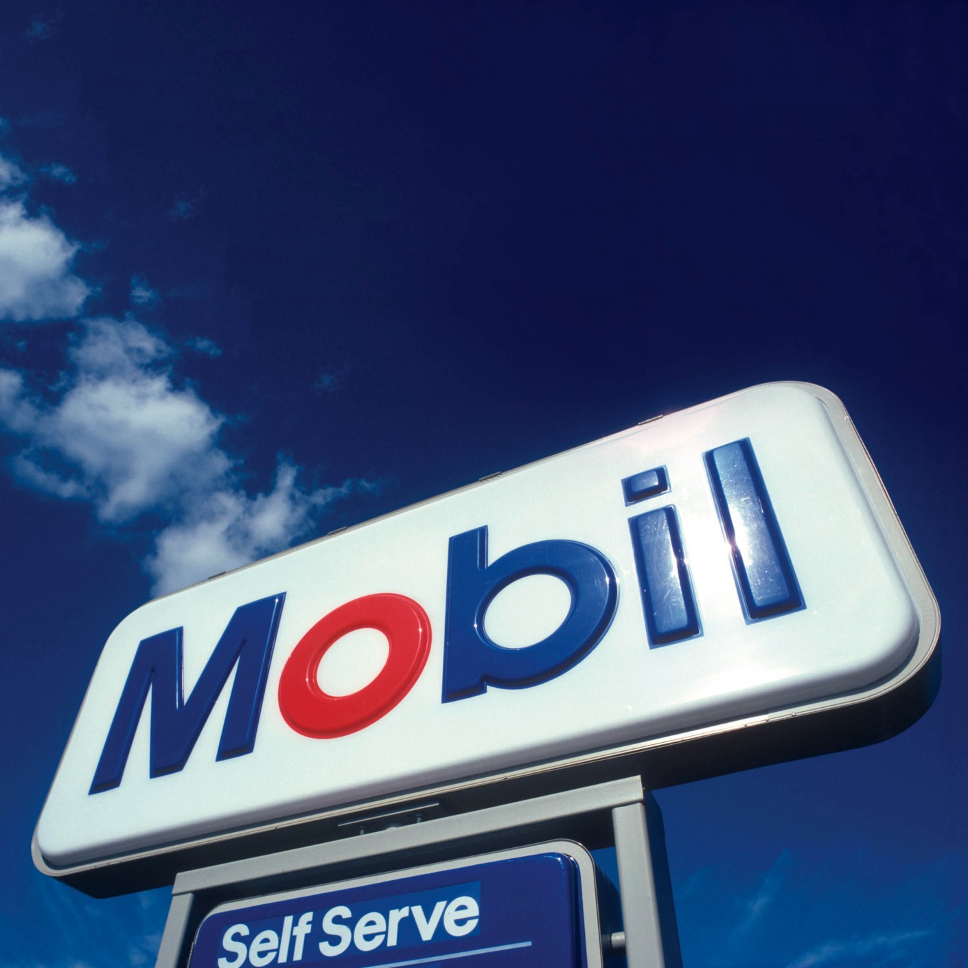 Mobil Oil Corporation - Chermayeff & Geismar & Haviv